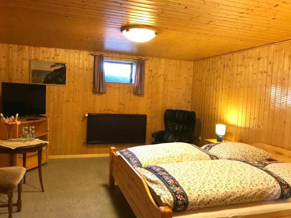 דירות Mittelangeln Schoenes Kellerzimmer Mit Bad מראה חיצוני תמונה